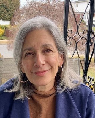 Photo of Mozelle Dayan, Counselor, MS, LMHC