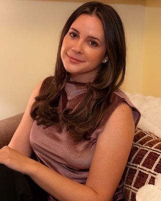 Photo of Flora Irani - Flora Psychotherapy , Registered Psychotherapist, Hon BA, MACP, CMHNCS