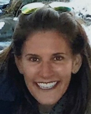 Photo of Arielle Goldklang, Psychologist