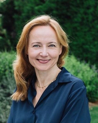 Photo of Ellen Dereve, Counsellor, MC