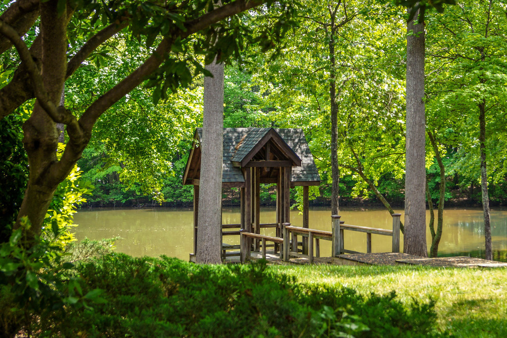 Our Lake Davidson location gives us the option to walk or sit outdoors in nice weather!