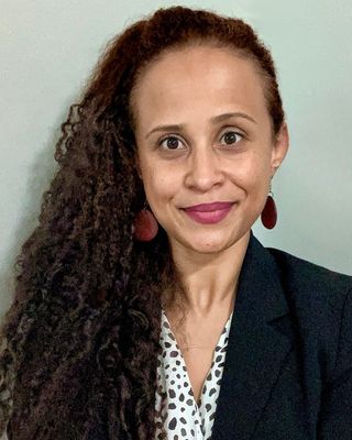 Photo of Moji Dabney, Psychiatric Nurse Practitioner, PMHNP