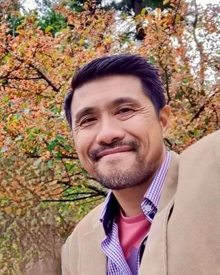 Photo of James Điền Bùi, Associate Clinical Social Worker, MSW, ASW