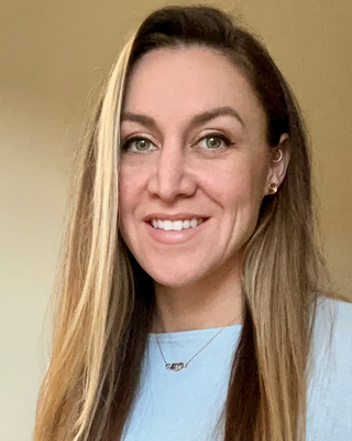Photo of Julia Dyer, Psychiatric Nurse Practitioner, PMHNP
