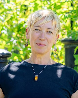 Photo of Cassandra Barfield, Counsellor, MBACP Accred