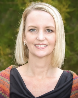 Photo of Erin Holleman, APRN, PMHNP, FNP, Psychiatric Nurse Practitioner