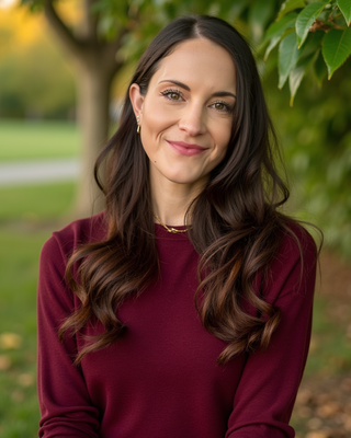 Photo of Mimi Olavarrieta, Marriage & Family Therapist, LMFT