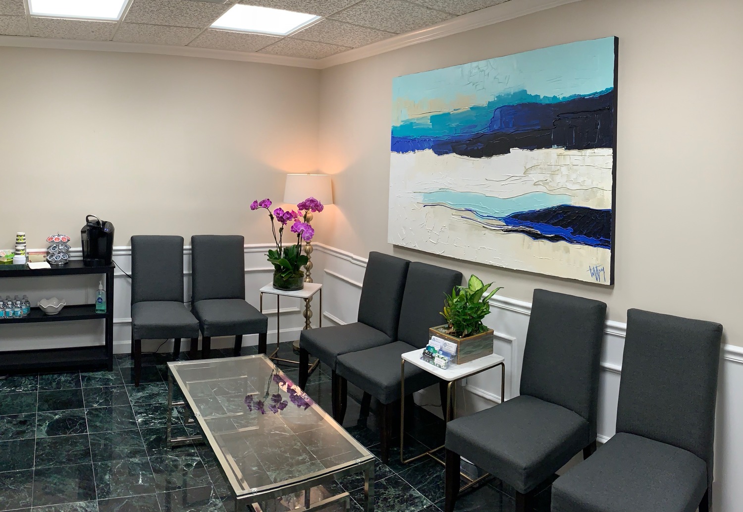 Gallery Photo of Comfortable reception area with complimentary beverages and soft music
