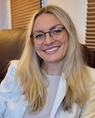 Photo of Arika Hernandez, Psychiatric Nurse Practitioner, MSN, PMHNP