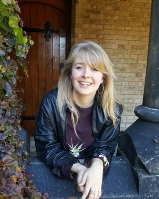 Photo of Tara McMahon, Registered Social Worker in Tottenham, ON
