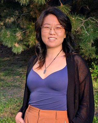 Photo of Shirley Wang, Registered Psychotherapist (Qualifying), BFA