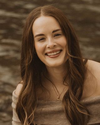 Photo of Mollie Pierce, Licensed Professional Counselor, MA, LCPC