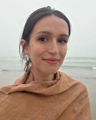 Photo of Hanna Ghabhain, Counselor, MC, LAC