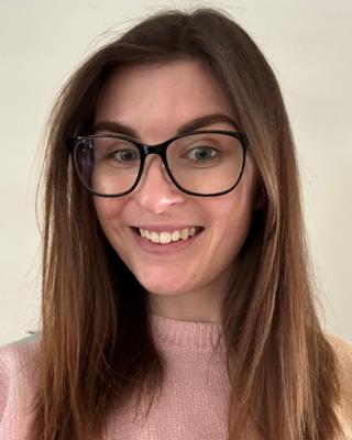 Photo of Rebecca White, Psychotherapist, MBABCP