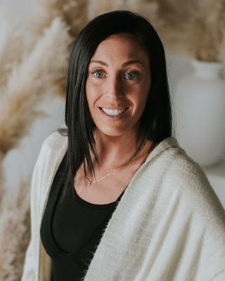 Photo of Valerie Marcil, Psychologist in T8L, AB