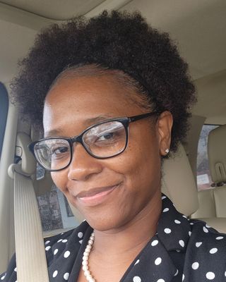 Photo of Cameisha McQueen, Clinical Social Work/Therapist, MSW, LCSW