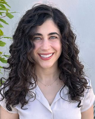 Photo of Lauren Azantian, Clinical Social Work/Therapist, LCSW