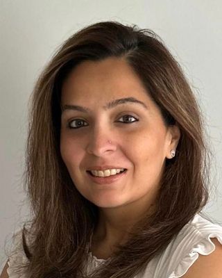 Photo of Warda Khan, Registered Psychotherapist, MSc