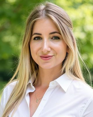 Photo of Rebeca Yohros, Licensed Clinical Professional Counselor, LCPC