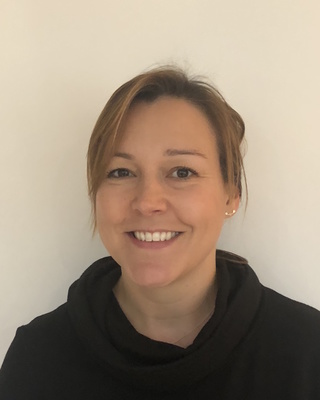 Photo of Dr Stephanie Davis, Psychologist, PsychD, HCPC - Clin. Psych.