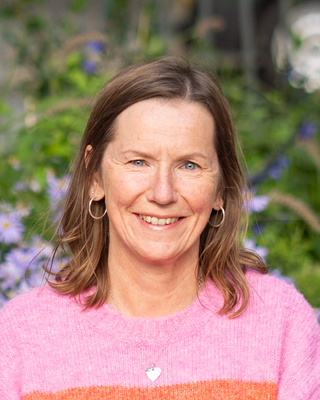 Photo of Lisa Barr, Counsellor, MA, MBACP