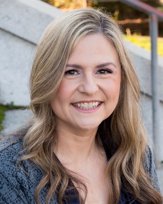 Photo of Dr. Caryn Banqué, Psychologist in Sacramento, CA