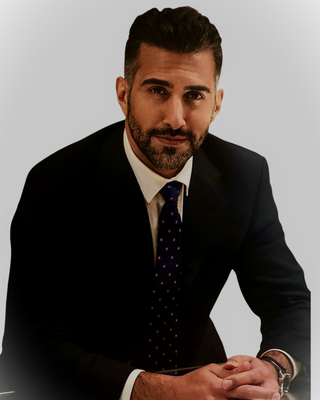 Photo of Hamed Hossainian, Psychiatric Nurse Practitioner, PMHNP