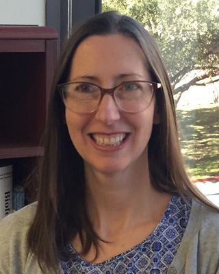 Photo of Sara Arnold, Clinical Social Work/Therapist