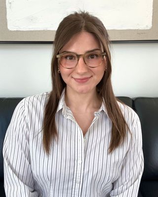 Photo of Isabella Hill, Registered Psychotherapist (Qualifying)