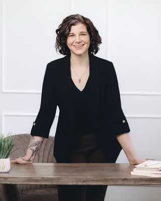 Photo of Aslynn Romano, Psychiatric Nurse Practitioner, MSN, APRN, PMHNP