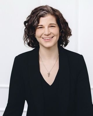 Photo of Aslynn Romano, Psychiatric Nurse Practitioner, MSN, APRN, PMHNP