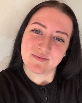 Photo of Lauren Bowen, Counsellor, DCounsPsych, MBACP