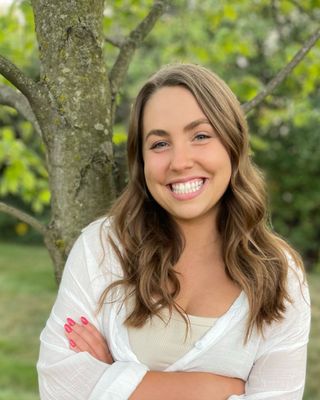 Photo of Elizabeth Wingard, Master Social Worker, LLMSW