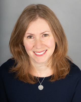 Photo of Carolyn Dunmur, Counsellor in Berkhamsted, England