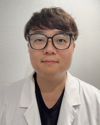 Photo of Mideum Timothy Kim, Psychiatric Nurse Practitioner, PMHNP