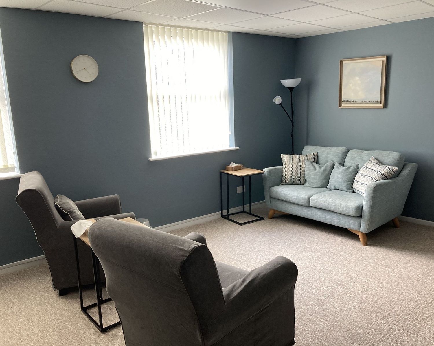 Gallery Photo of Comfortable, spacious room in Melksham town centre. 