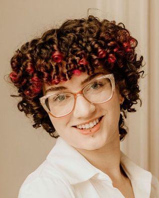 Photo of Emma Costa, Marriage & Family Therapist Associate, MFT, LMFT-A