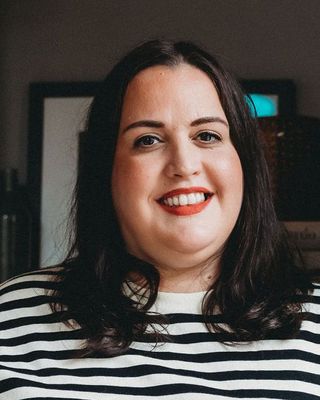 Photo of Alice Tew, Psychotherapist, MBACP Accred