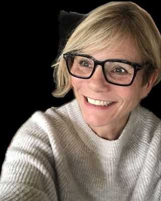 Photo of Vicky Beaumont, Psychotherapist, MA, MBACP