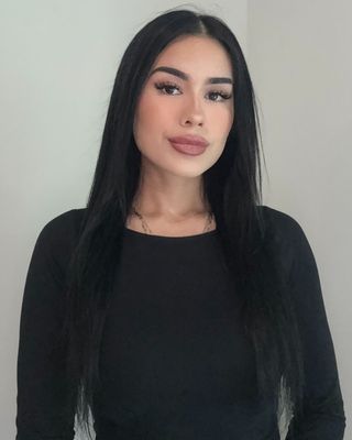 Photo of Alejandra Reyes, Pre-Licensed Professional