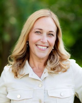 Photo of Joanna Hakimi, Marriage & Family Therapist, LMFT, RYT