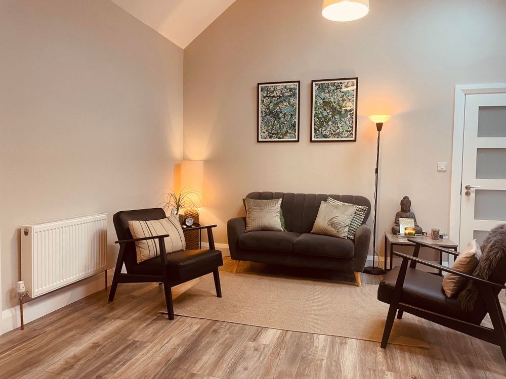 Confidential space, discreetly located 10 mins outside of Midleton town. Private and secure parking