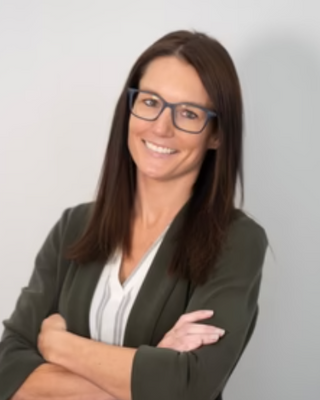 Photo of Julie Venis, Clinical Social Work/Therapist, LCSW