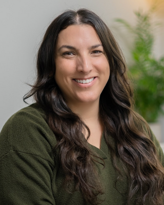 Photo of Corisa Ricciardi, Clinical Social Work/Therapist, LCSW