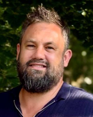 Photo of Tom E Linnell, Counsellor, MNCPS Acc.