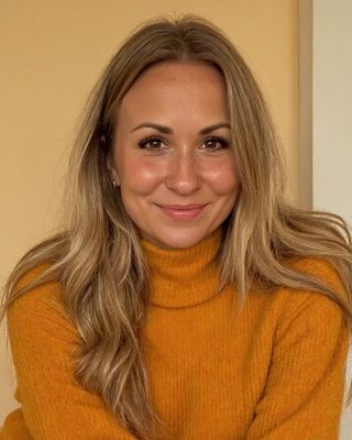 Photo of Lisa Chernow, LPC-Associate, MS, LPC-A, NCC, CCTP