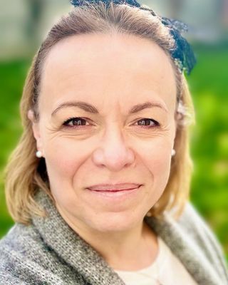 Photo of Sonia Fernandes, Psychotherapist, Pre-Accredited Member IACP