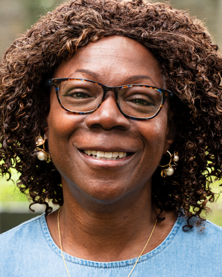 Photo of Dola Akinnibosun, Counsellor, MBACP