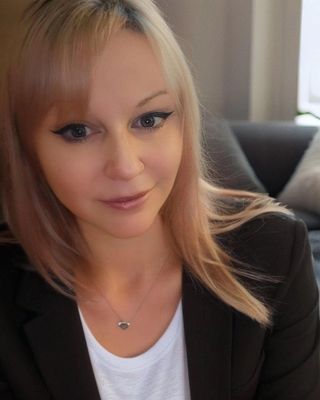 Photo of Kelly Hess, LAC