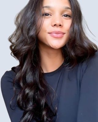 Photo of Hailey Cunningham, Registered Psychotherapist (Qualifying), MA